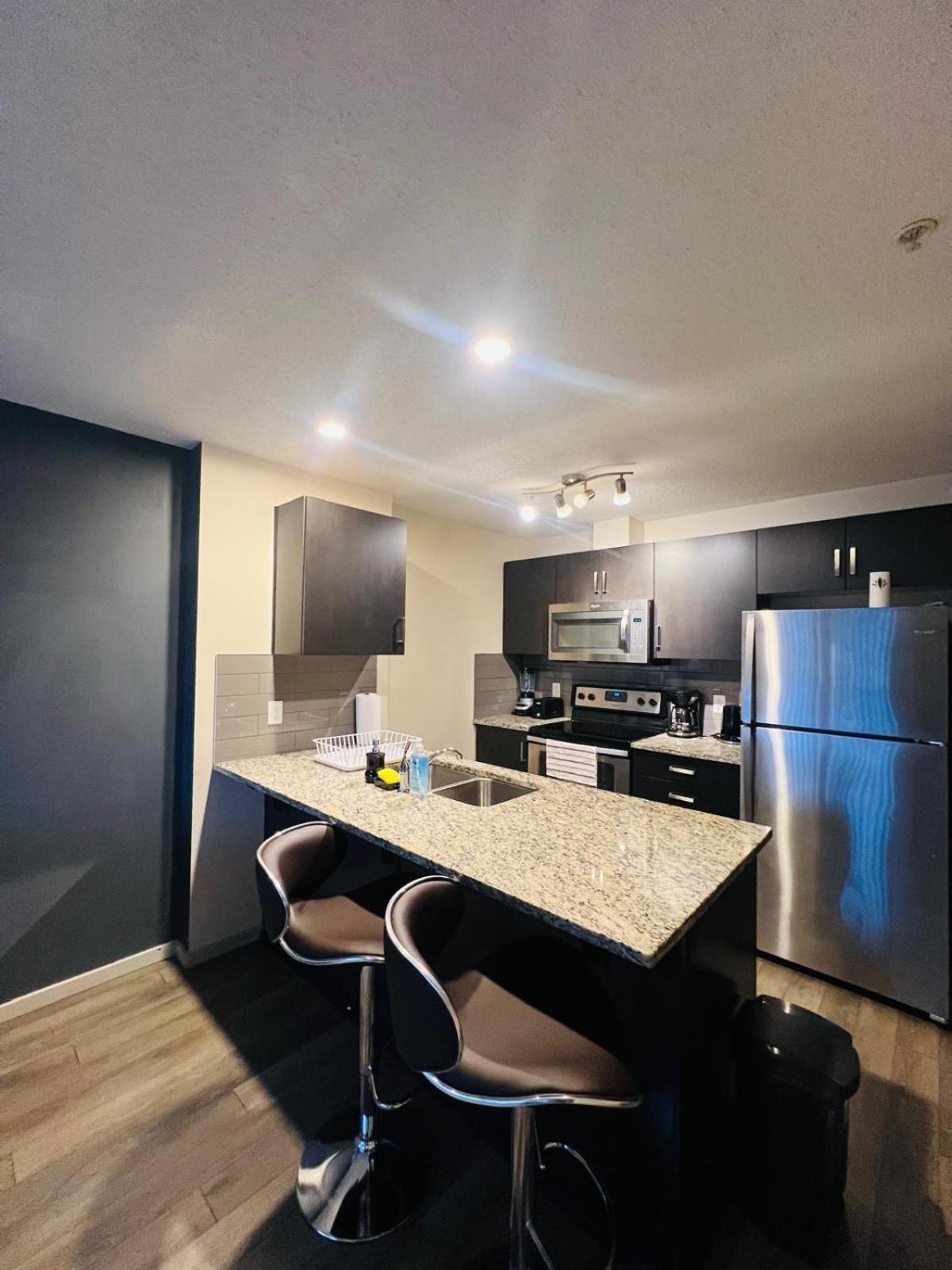 Apartment 1bed Blue House High Rise Manning Area *