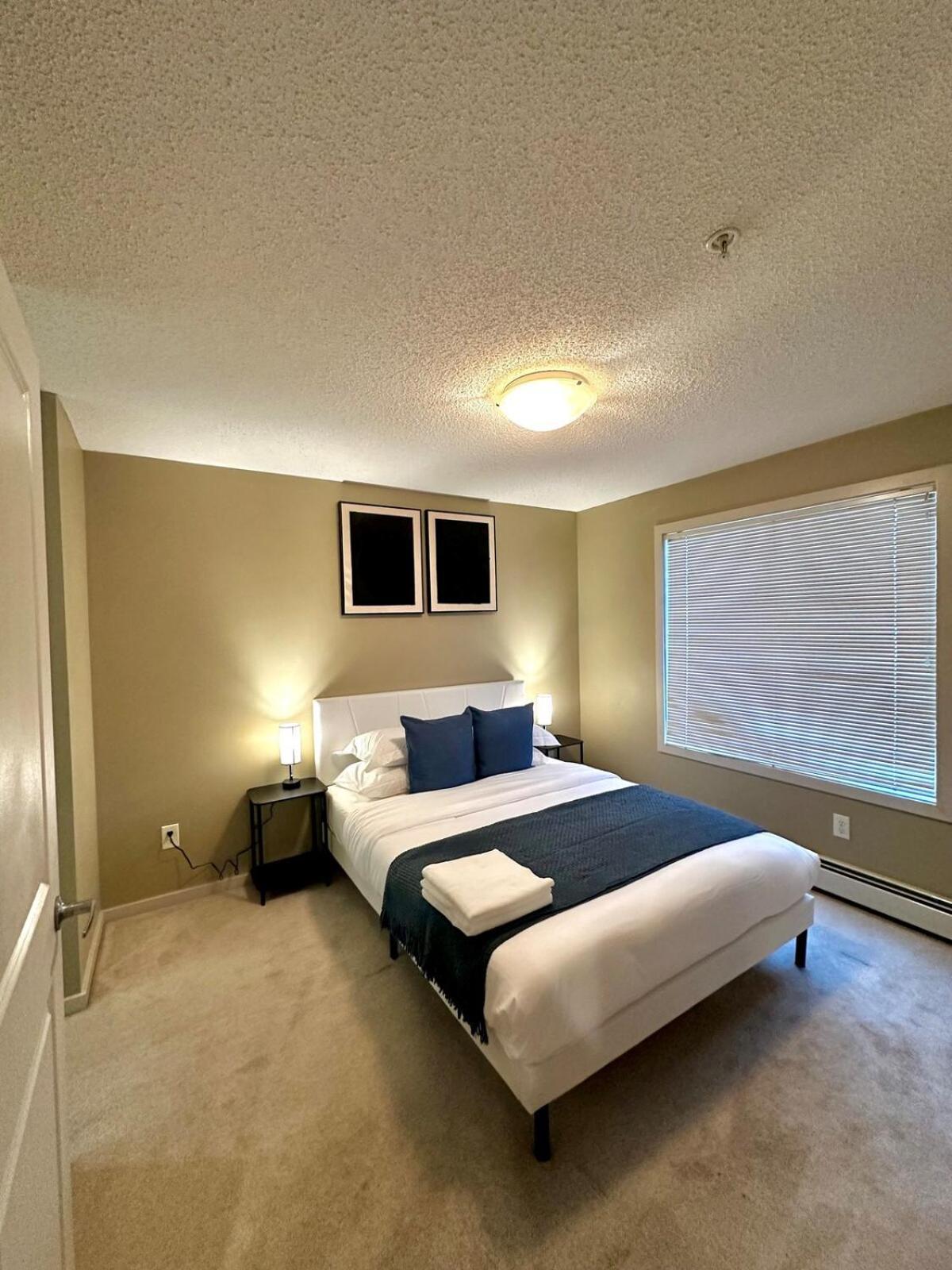 1bed Blue House High Rise Manning Area Edmonton
